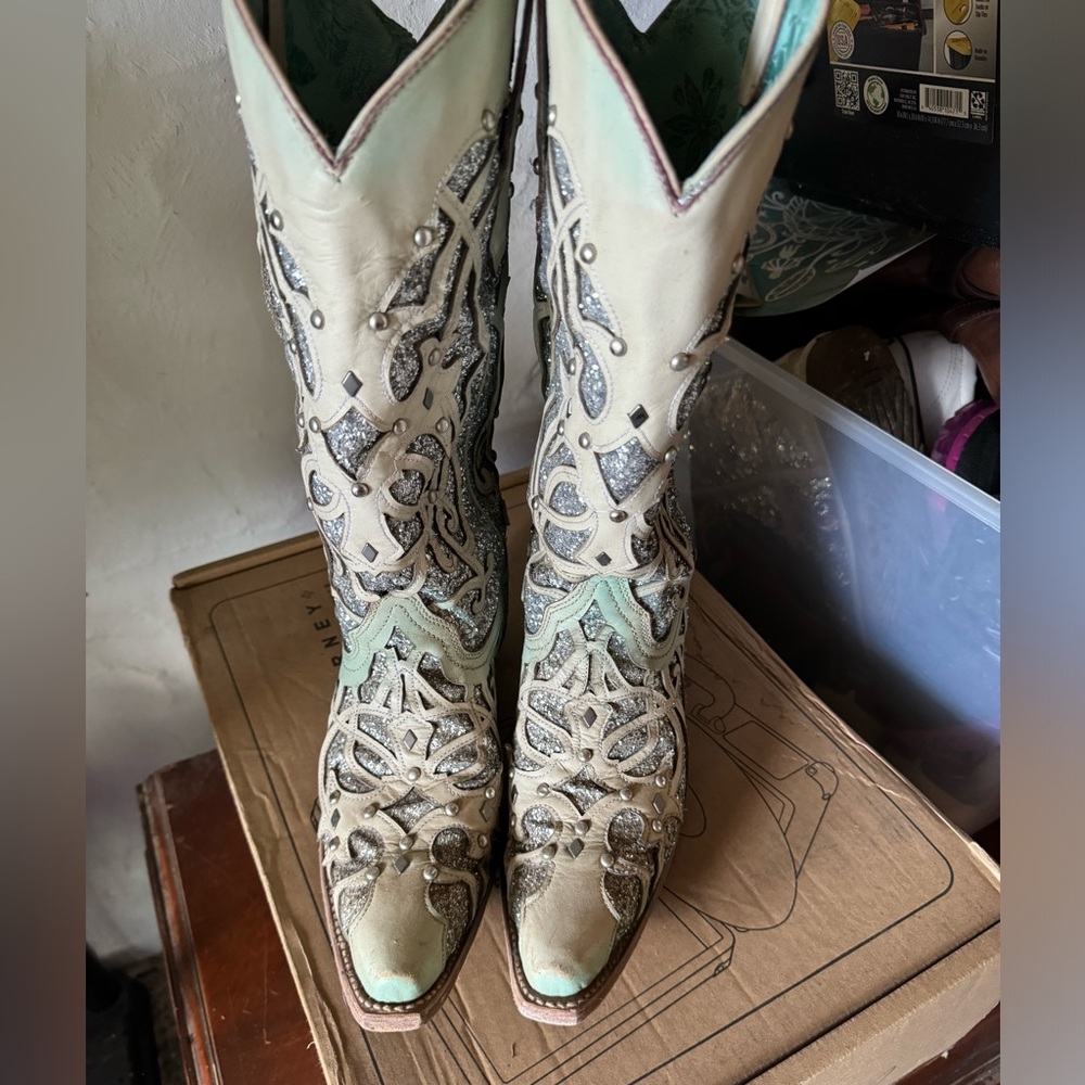Women's Corral White Turquoise Glitter Chameleon Sun Boots